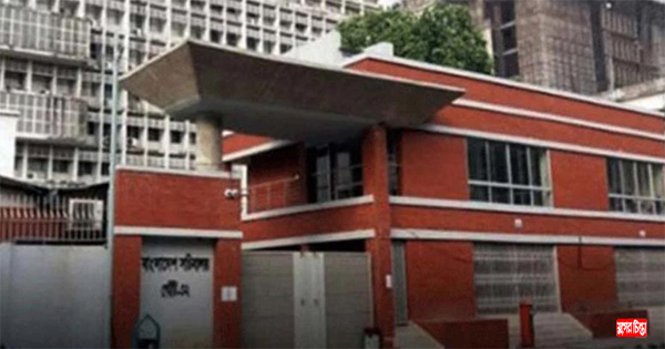 ডিসি নিয়োগ নিয়ে সচিবালয়ে হট্টগোল, বাতিল হতে পারে দুই প্রজ্ঞাপন