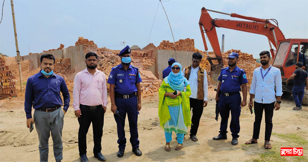 বন্দরে দুই ইটভাটার কিলন ভেঙে দিলো ভ্রাম্যমাণ আদালত