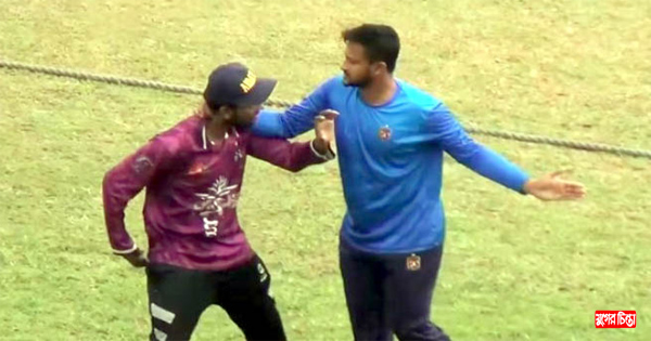 ফতুল্লায় সেলফি তুলতে চাওয়ায় সাকিব আল হাসানের কাণ্ড