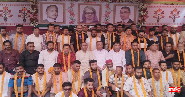 মহানগর যুবদলের কারা নির্যাতিত নেতাকর্মীদের সংবর্ধনা &nbsp; &nbsp;