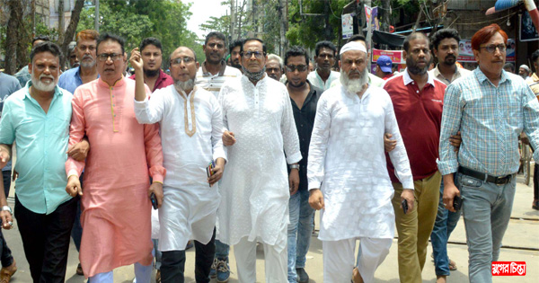 গুরু মামলার আসামী হলেও শিষ্যরা নেই