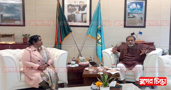 এক কাতারে উত্তর দক্ষিণের ভাই-বোন