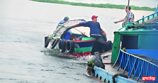 সোনারগাঁয়ের মেঘনা নদীতে বেপরোয়া চাঁদাবাজির অভিযোগ