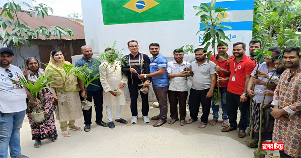 রূপগঞ্জে সামাজিক সংগঠনের উদ্যোগে বৃক্ষরোপণ