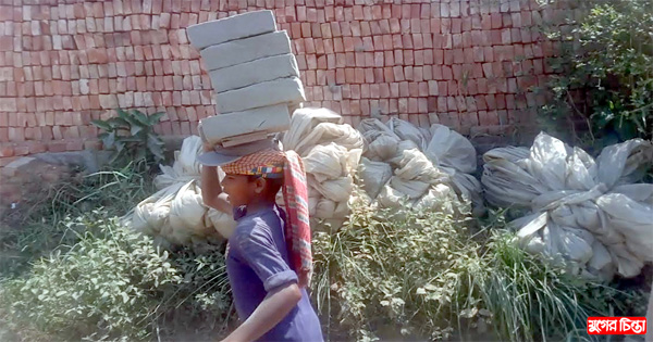 ইটভাটায় পুড়ছে শিশুদের স্বপ্ন