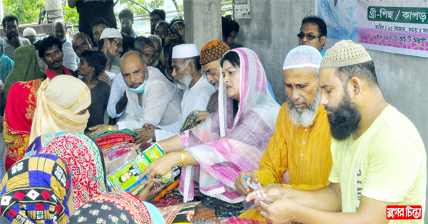 ১০০০হাজার পরিবারকে বস্ত্র​​​​​​​ বিতরণ করলেন কাউন্সিলর বিভা হাসান