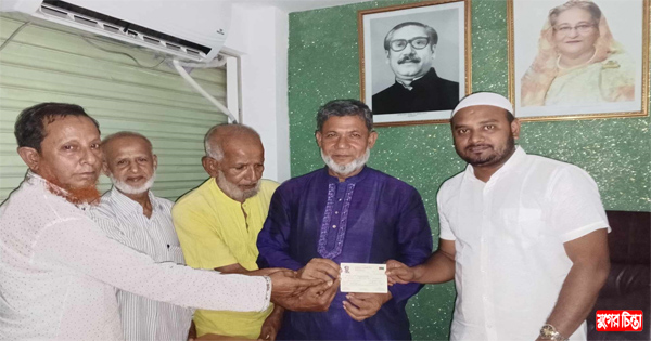 কুতুবপুর ইউনিয়ন ৮নং ওয়ার্ডে আ.লীগের সদস্য কার্ড বিতরণ