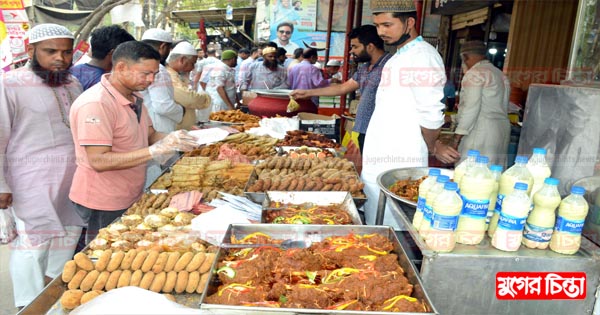 গরিবের নাগালের বাইরে ইফতারি&nbsp;