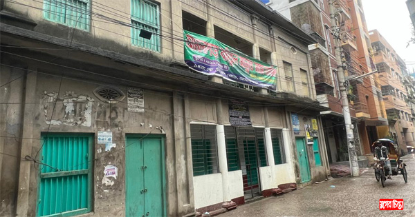 মসজিদের নামে ওয়াকফ করা বাড়ি দখলের অভিযোগ