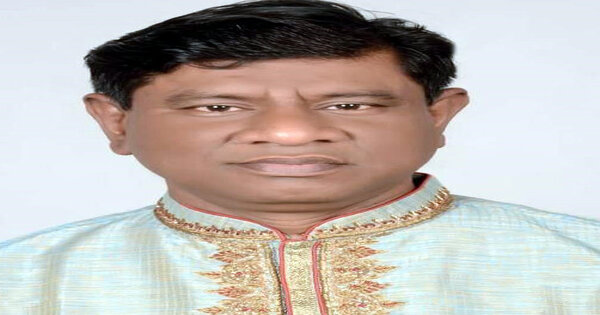 প্রধানমন্ত্রীকে হত্যার হুমকির প্রতিবাদে&nbsp;আজিজুল হকের তীব্র নিন্দা