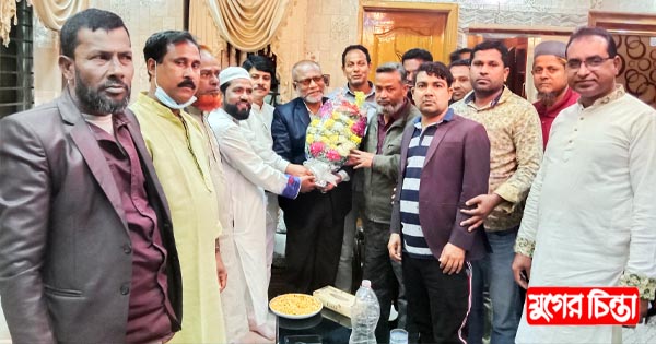 নেতাকর্মীদের ফুলেল শুভেচ্ছায় সিক্ত হলেন বিএনপি নেতা শহীদুল্লাহ্