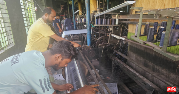 রূপগঞ্জে ভয়াবহ লোডশেডিংয়ে বিপাকে উৎপাদন ভিত্তিক তাঁত শ্রমিক