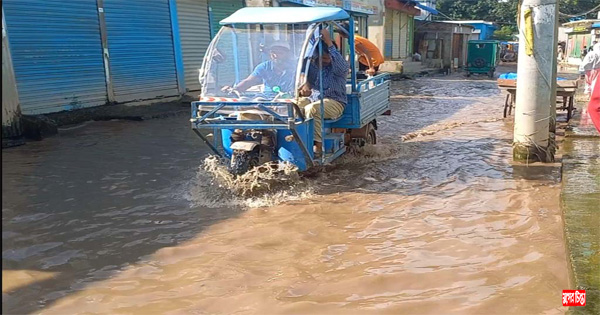 মুসলিমনগর দক্ষিণপাড়ার রাস্তার বেহাল দশা   &nbsp;