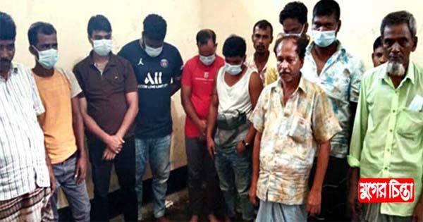 আড়াইহাজারে জুয়ার আস্তানায় অভিযানে শিল্পপতিসহ ১২ জুয়াড়ি গ্রেপ্তার