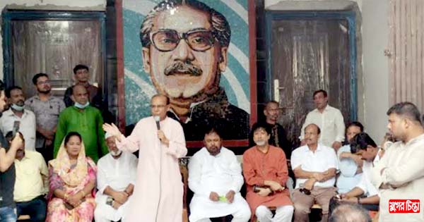 বঙ্গবন্ধুর কন্যা স্বদেশ প্রত্যাবর্তনের মধ্যদিয়ে আ`লীগের হাল ধরেন