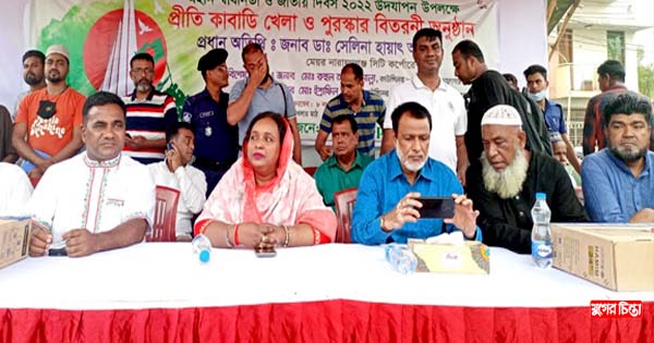 মুক্তিযোদ্ধারা রাজাকারদের মুক্তিযোদ্ধা বানাতে চায়?