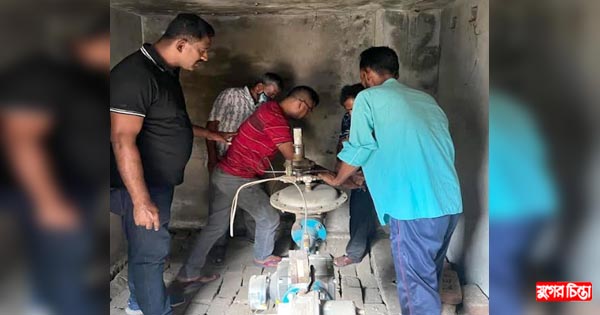 নদী দূষণকারী চার কারখানার গ্যাস ও বিদ্যুৎ বিচ্ছিন্ন