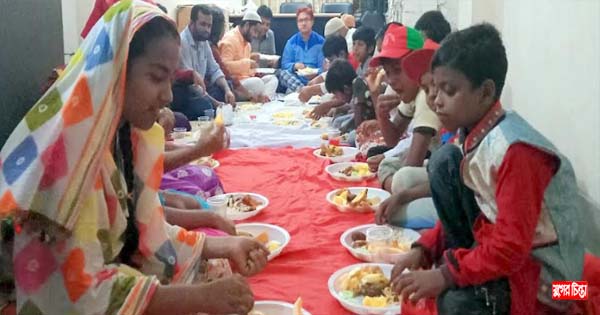সুবিধাবঞ্চিত শিশুদের নিয়ে নারায়ণগঞ্জ বন্ধুসভার ইফতার