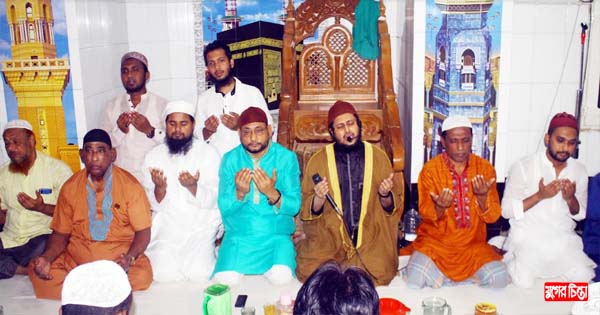 ফাইজুল ইসলামের উদ্যোগে ইফতার ও দোয়া মাহফিল অনুষ্ঠিত