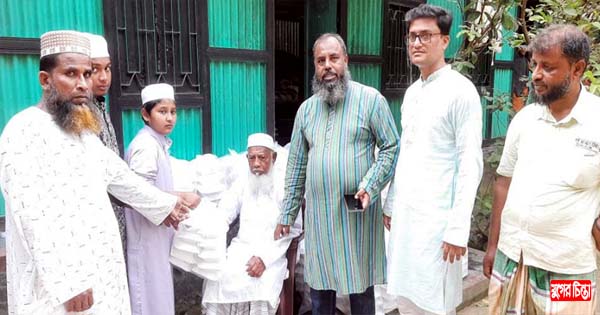 আক্তার হোসেন (বিএ)&rsquo;র &nbsp;ইফতার বিতরণ