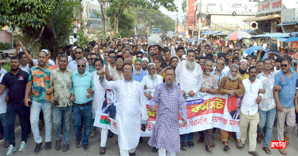 সাবধান হয়ে যান, হোয়াইট হাউজের একটা ইটও থাকনেনা:আইভীকে টিপুর হুমকি