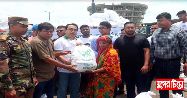 সিলেটে দুর্গত মানুষের পাশে প্রতিদিনের বাংলাদেশ ও রংধনু গ্রুপ