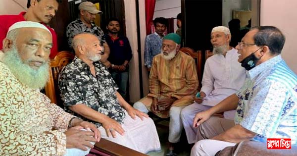 চার মুক্তিযোদ্ধা নিবাস উদ্বোধন করলেন আনোয়ার হোসেন