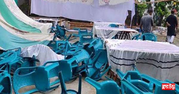 কালবৈশাখি ঝড়ে ফতুল্লা থানার ইফতার মঞ্চ লন্ডভন্ড