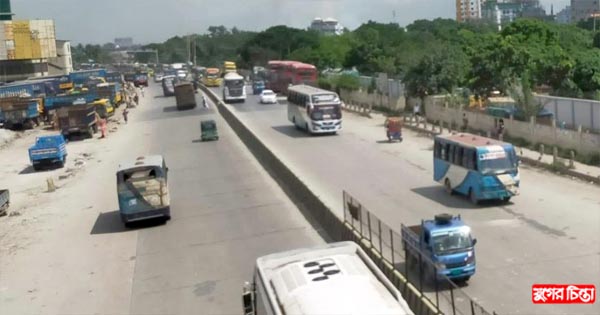 ঢাকা-চট্টগ্রাম মহাসড়কে অবৈধ থ্রি-হুইলার বন্ধে কঠোর হাইওয়ে পুলিশ