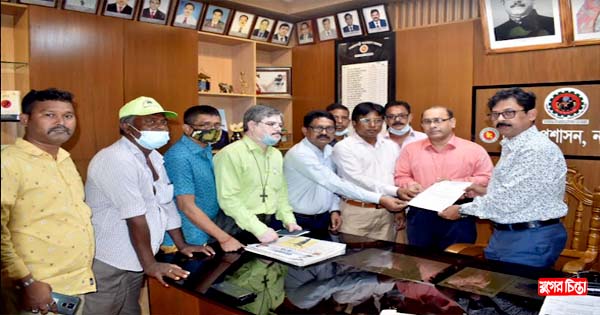 প্রধানমন্ত্রী বরাবর না`গঞ্জ ঐক্য পরিষদের স্মারকলিপি প্রদান
