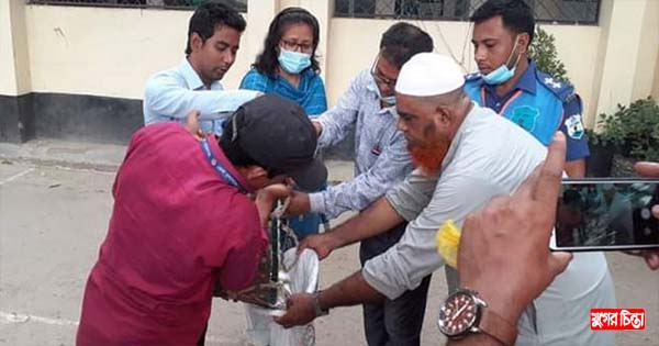 না.গঞ্জে বিক্রি নিষিদ্ধ জাটকা উদ্ধার করে মাদ্রাসায় বিতরণ