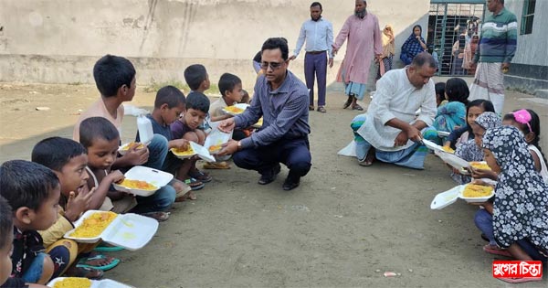 রূপগঞ্জে শুভসংঘের খাবার পেল পথশিশুরা
