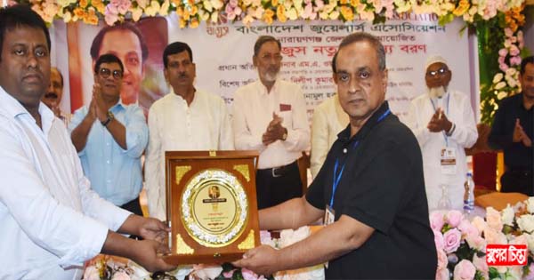 স্বর্ণ ব্যবসায়ে ২৬ বছরে যা হয়নি তা মাত্র ৬ মাসে সম্ভব হয়েছে