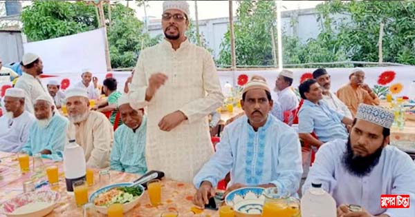 সোনারগাঁয়ে কবরবাসীদের রূহের মাগফিরাত কামনায় দোয়া ও ইফতার মাহফিল