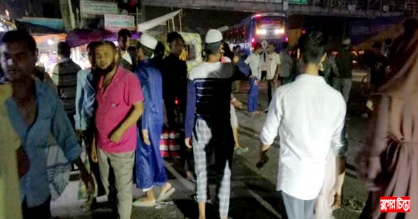 ঢাকা-চট্টগ্রাম মহাসড়কে বেড়েছে ঘরমুখো যাত্রীদের চাপ