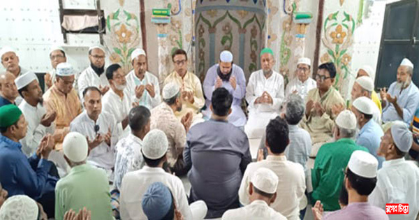 খালেদা জিয়ার সুস্থতা কামনা ও আন্দোলনে নিহতদের জন্য দোয়া