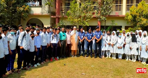 সিদ্ধিরগঞ্জে শিক্ষার্থীদের সাথে পুলিশের মতবিনিময় সভা অনুষ্ঠিত
