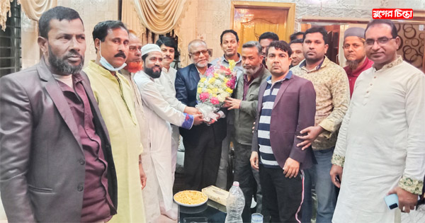 নেতাকর্মীদের ফুলেল শুভেচ্ছায় সিক্ত হলেন বিএনপি নেতা শহীদুল্লাহ্