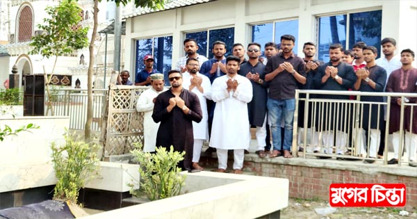 মৃত্যুবার্ষিকীতে দাদা&rsquo;র কবর জিয়ারত করলেন নাতি অয়ন ওসমান