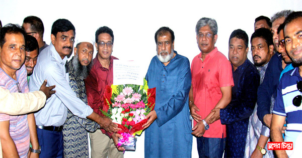 নিট ঐক্য ফোরাম`র সেলিমের নেতৃত্বে&nbsp;এমপি সেলিম ওসমানকে শুভেচ্ছা
