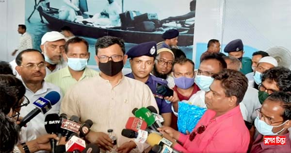 ছোট ছোট লঞ্চ শীতলক্ষ্যার জন্য নিরাপদ নয় : নৌ-প্রতিমন্ত্রী