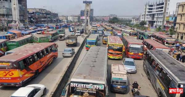 ঈদ উদযাপন শেষে ফিরছে মানুষ