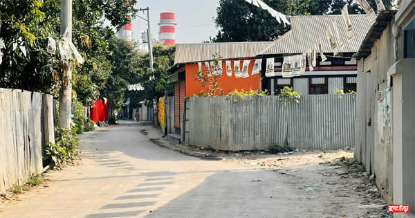 গ্রেপ্তার আতংকে পুরুষশূন্য দুধঘাটা গ্রাম