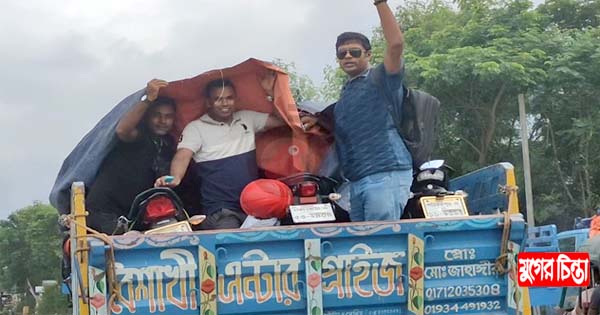নিষেধাজ্ঞার কারণে মাওয়ায় মোটরসাইকেলের ঢল
