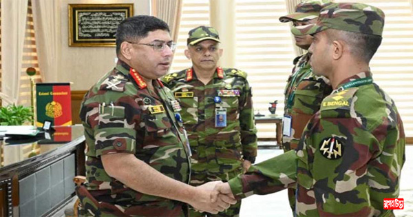 সেই তরুণ ক্যাপ্টেনকে সেনাপ্রধানের ধন্যবাদ