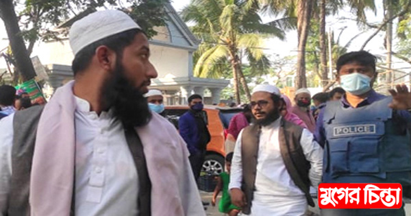আদালতপাড়া থেকে দুই হেফাজত কর্মী আটক