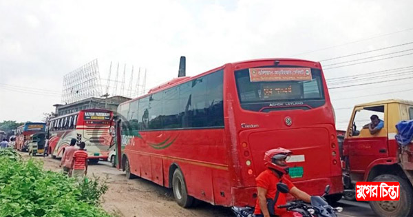 ঢাকা-সিলেট মহাসড়কে যানজট, ঈদযাত্রায় ভোগান্তির শঙ্কা