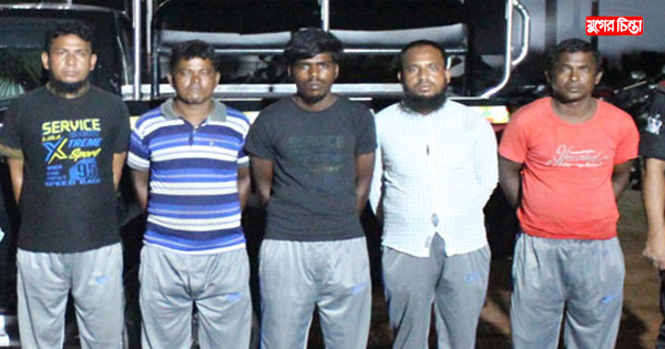 স্বর্ণ খোঁজার আড়ালে মাদক বিক্রি