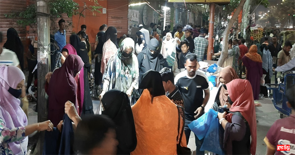 প্রশাসনকে বুড়ো আঙ্গুল দেখাচ্ছে এরা কারা &nbsp;