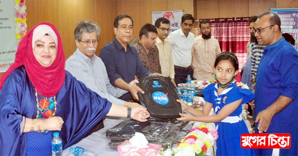 দেশ এগুলেও এখনো স্কুল থেকে&nbsp;শিক্ষার্থীরা ঝরে পড়ে : আবু সাঈদ খান